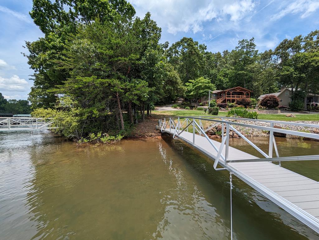 Image 3: View from Dock to Shoreline
