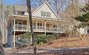 2502 LEISURE LANE