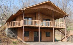1897 LAKEVIEW DR.