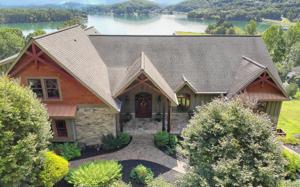 1916 LAKEVIEW SUMMIT DR