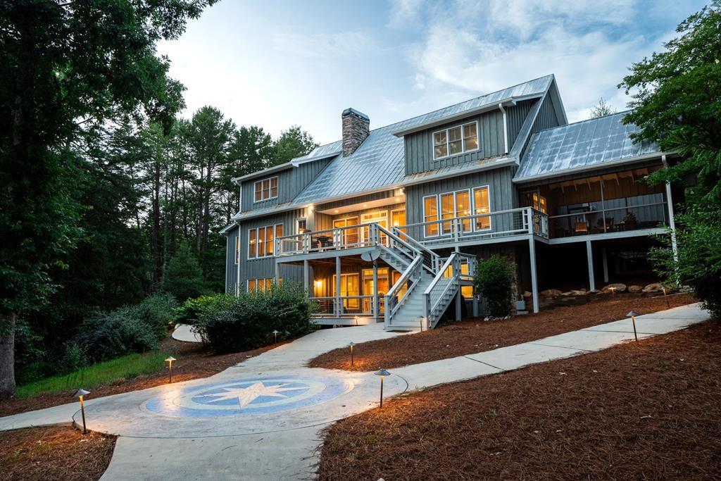 Image 4: Back-featuring decks, porch & Compass Rose