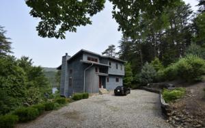 183 LAKEVIEW DR