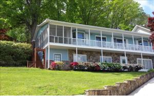 2518 RIDGECREST CIR