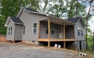 216 HIDEAWAY ROAD