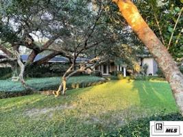 106 COUNTRY CLUB ROAD