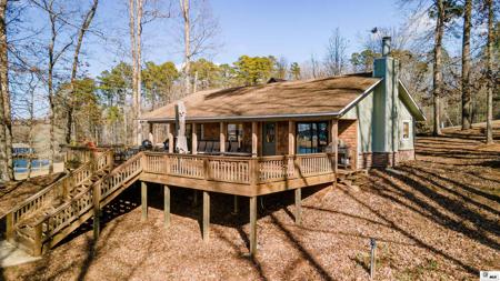 638 FEATHERSTON ROAD