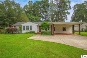 216 LAKESIDE DRIVE