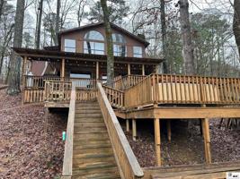 261 GREEN BAY ROAD
