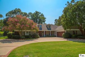 211 LAKESIDE DRIVE