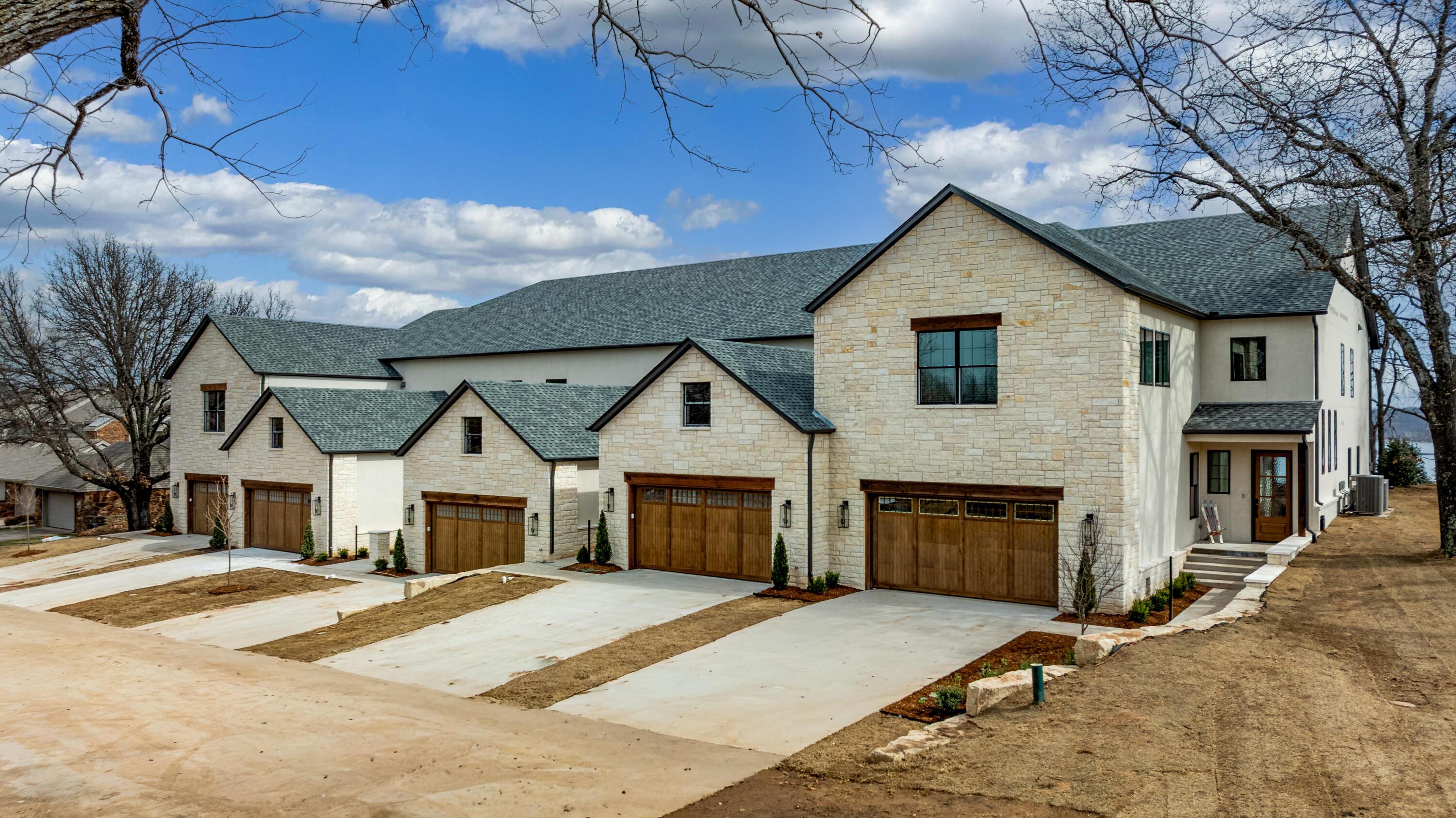 Image 3: 33601 Dogwood Cliffs #14-9