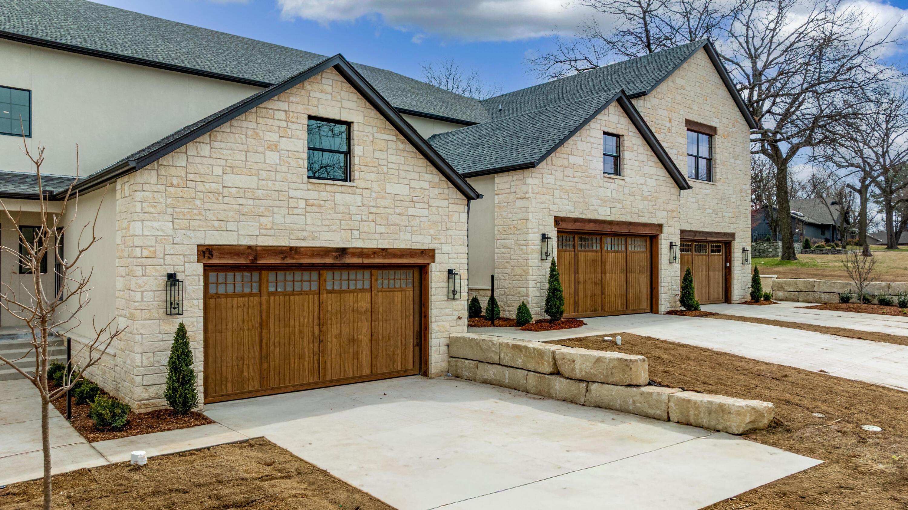 Image 2: 33601 Dogwood Cliffs #14-11