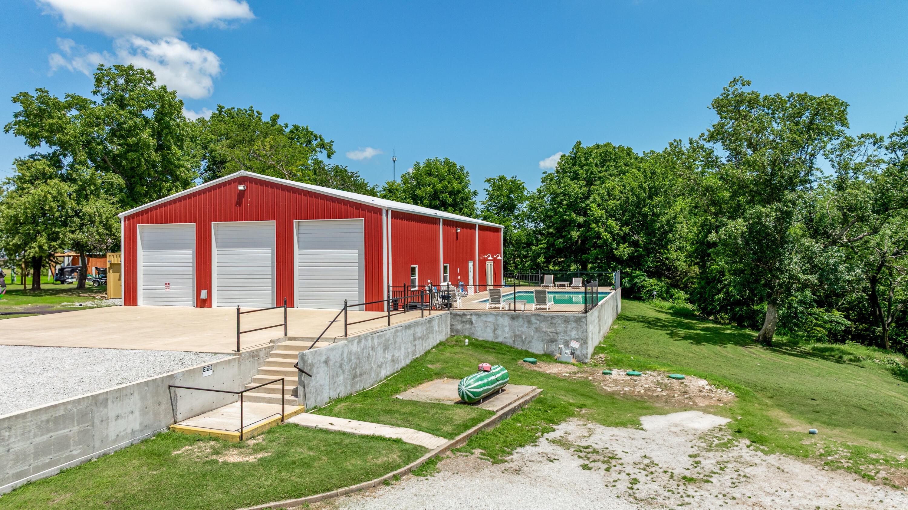 Image 3: EXTERIOR OF BARN