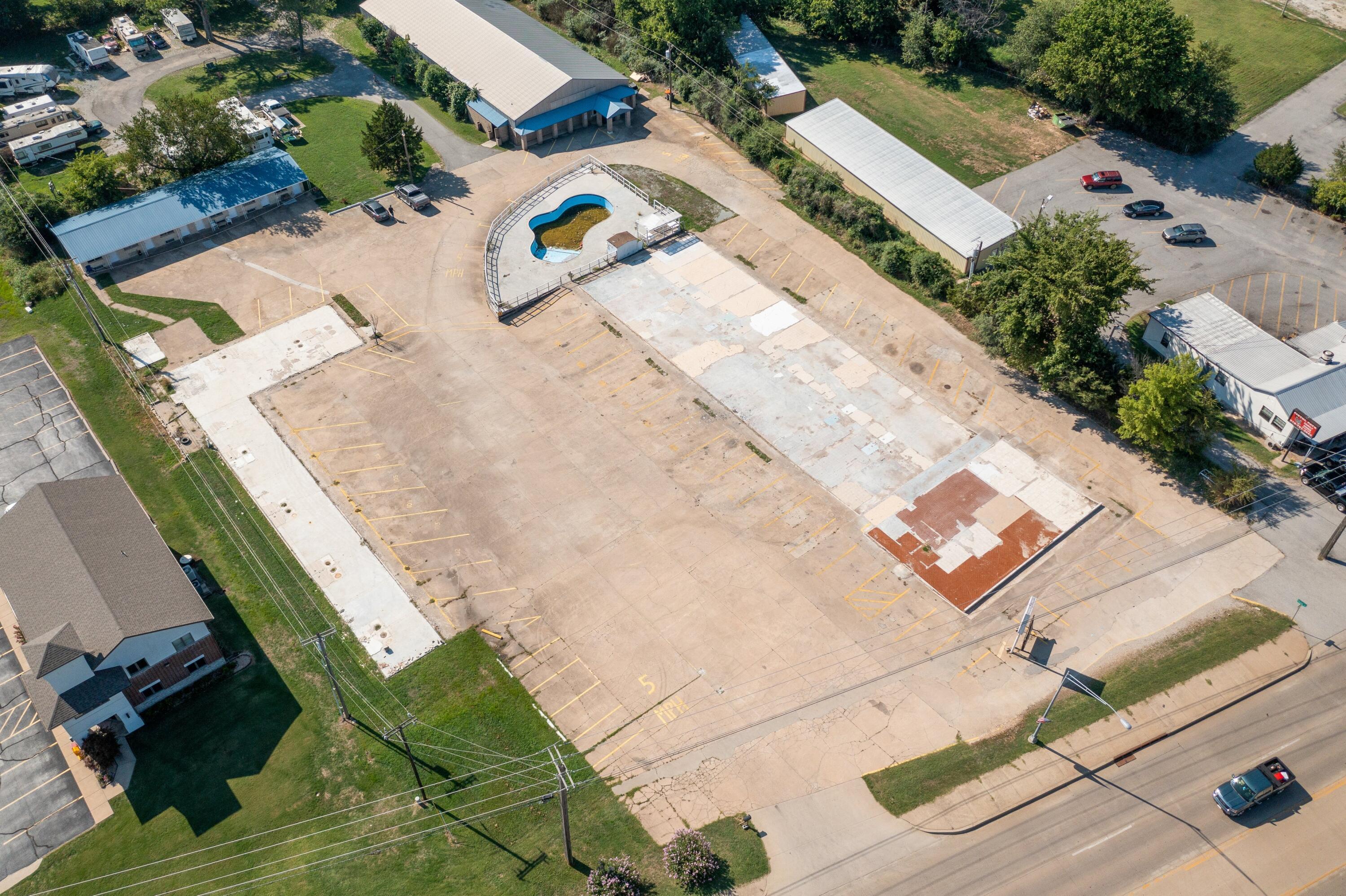 Image 4: 010-2320SouthMainStreet-Grove-OK-74344-S