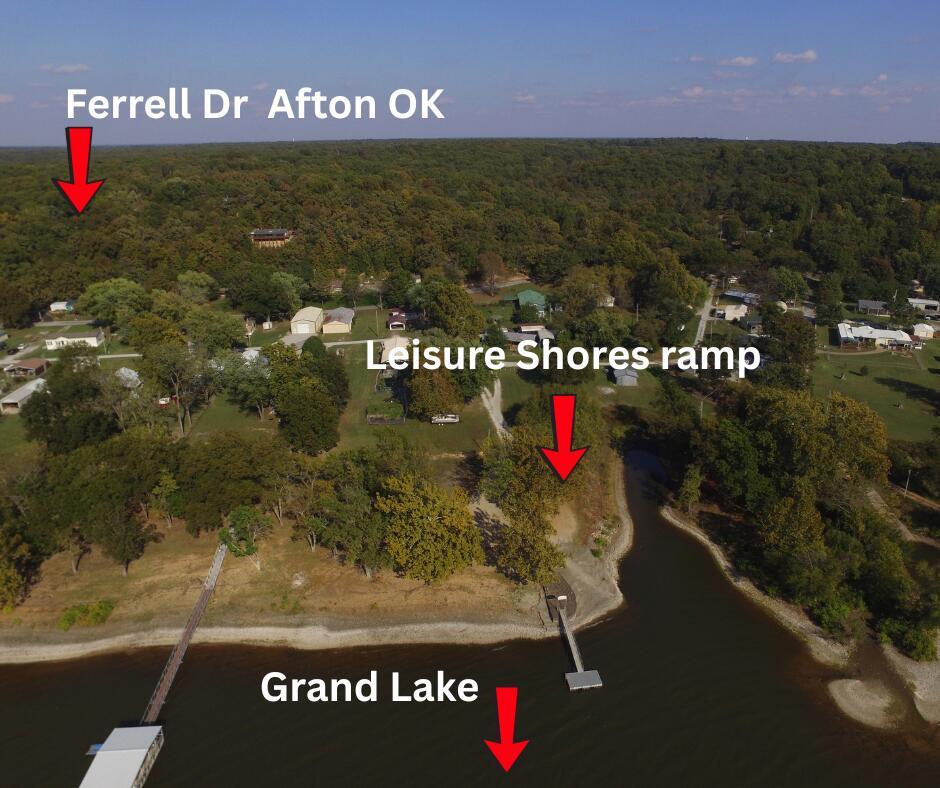 Image 1: Grand Laket