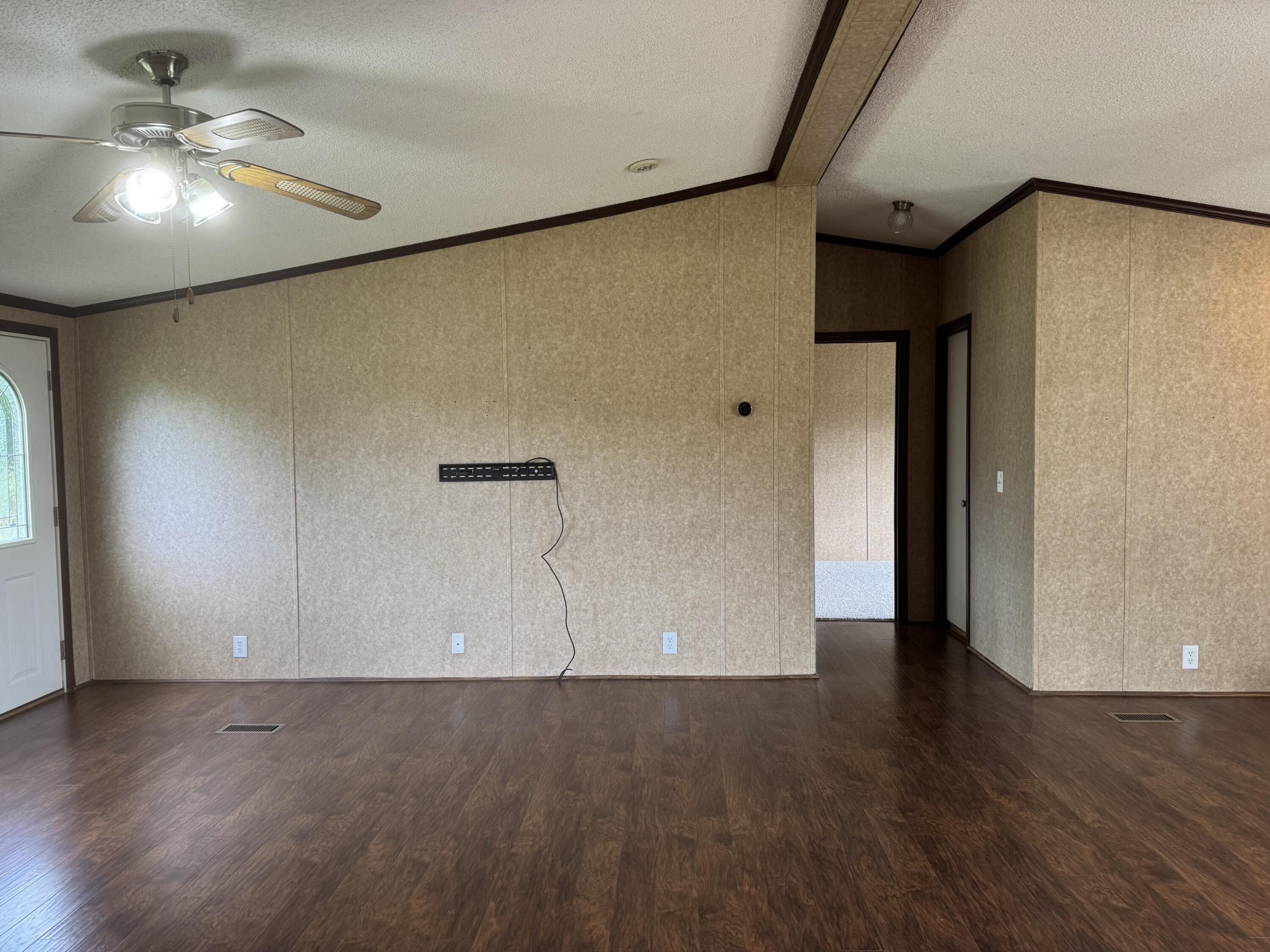 Image 3: Living room II