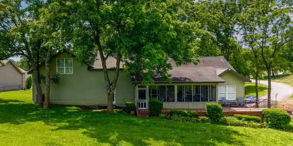 Image 3: Back of the house