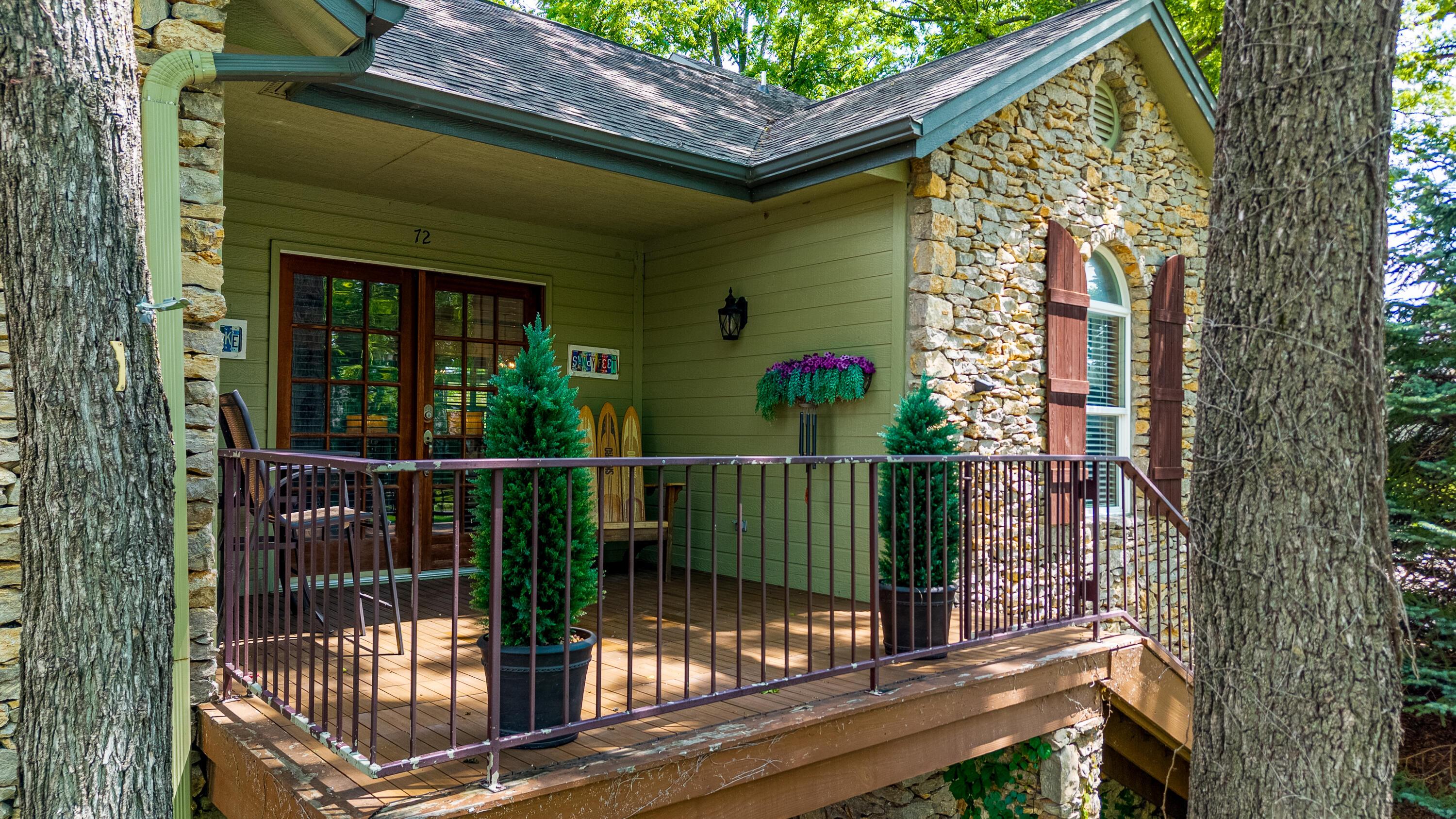 Image 4: Front porch