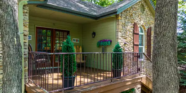 Image 4: Front porch