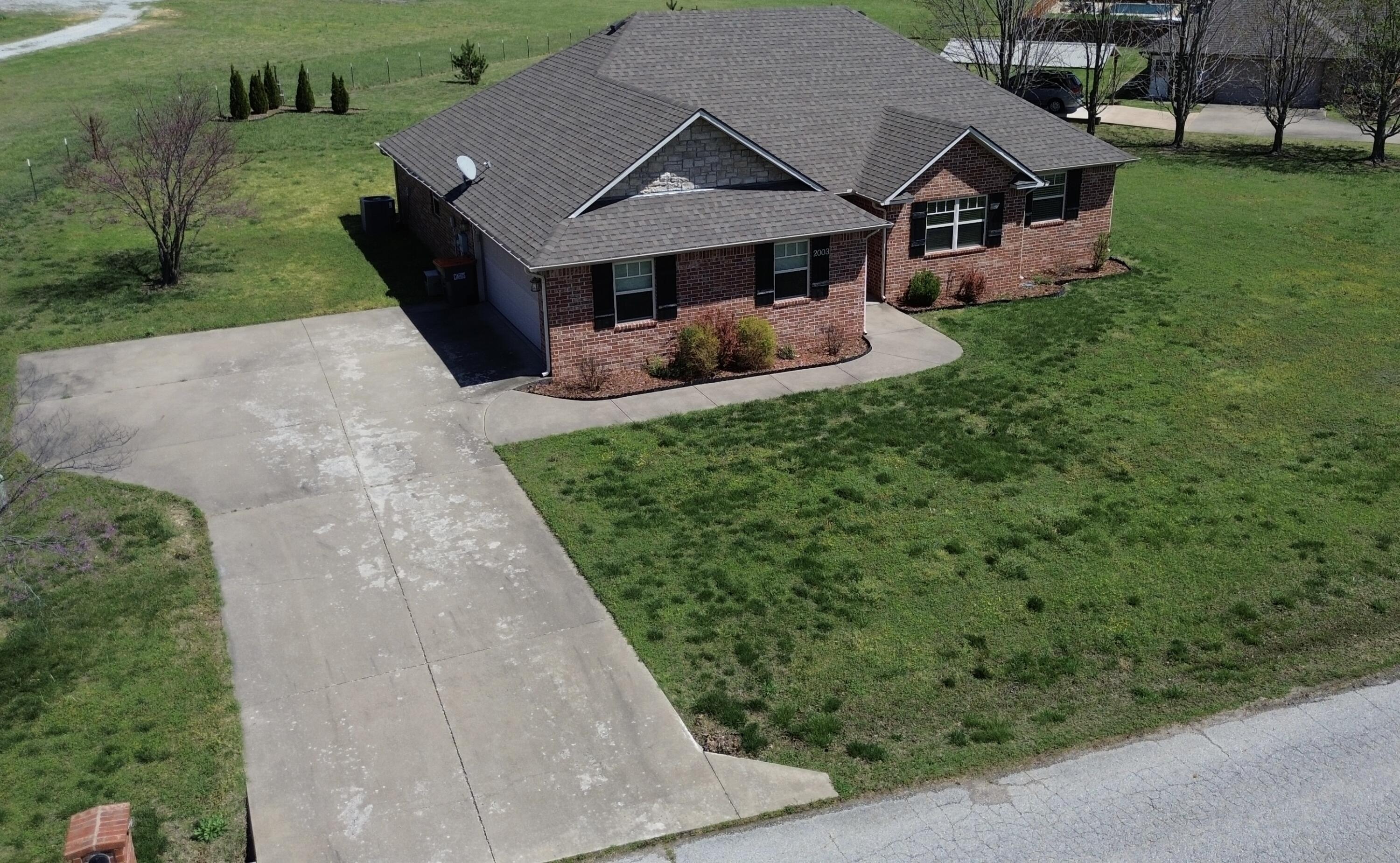 Image 3: Driveway