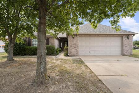 1000 Poplar Lane