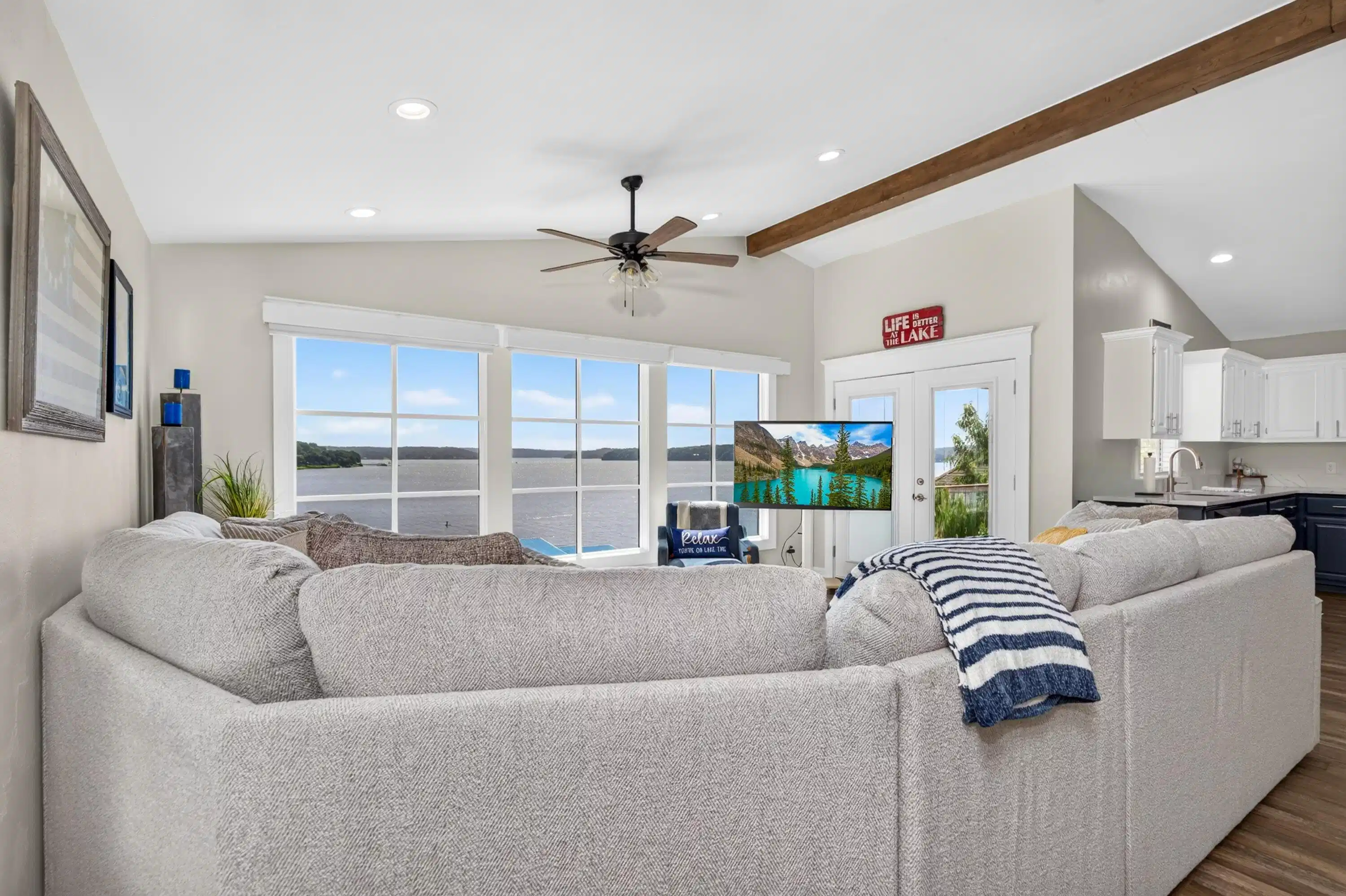 Image 1: 34670 Beach Road-37