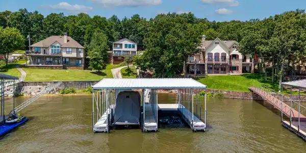 Image 3: 34670 Beach Road-17