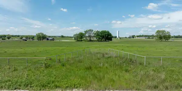 Image 3: S Hwy 125 & E 280 Road