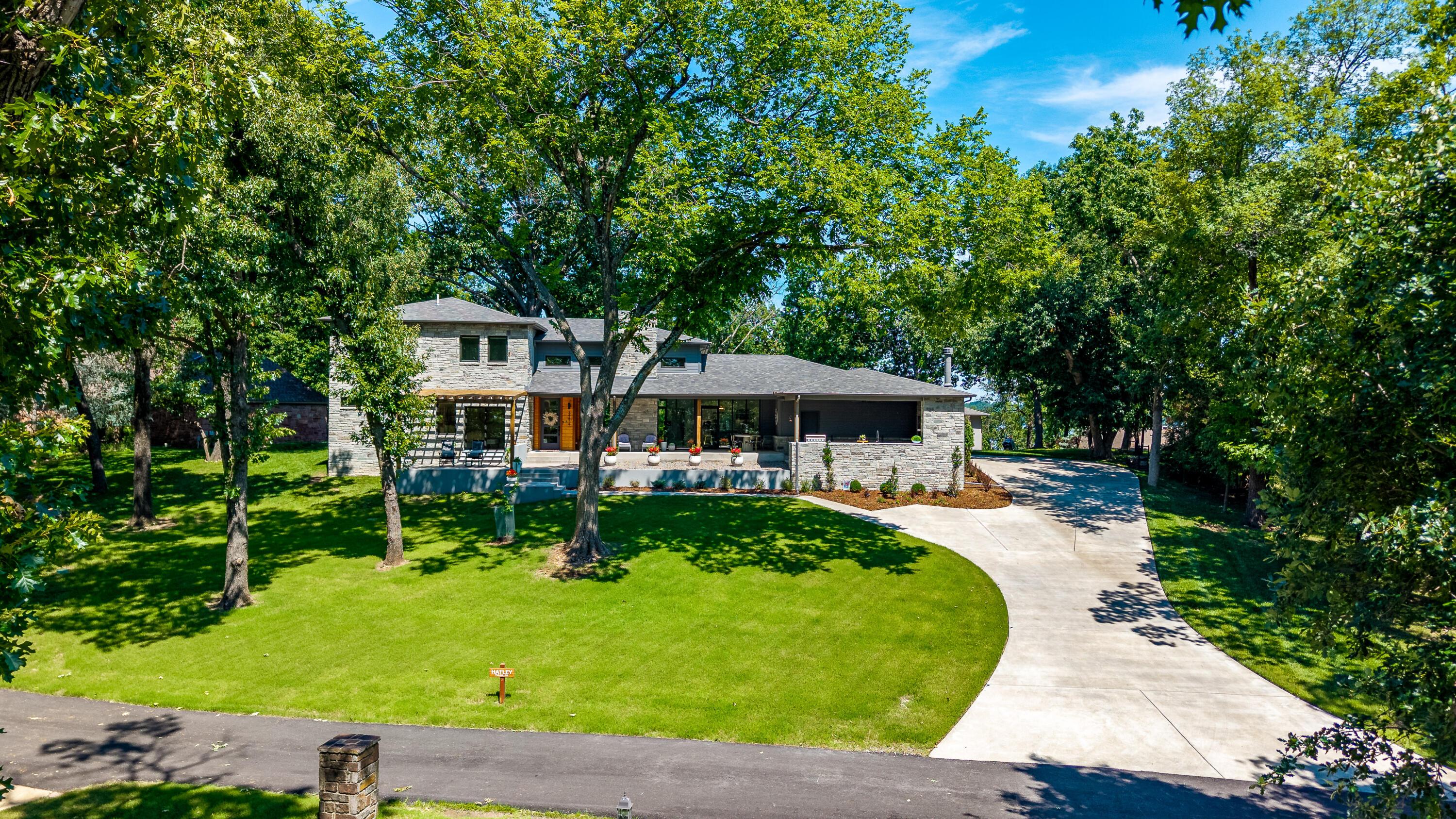 Image 4: 34474 South Coves Drive-6