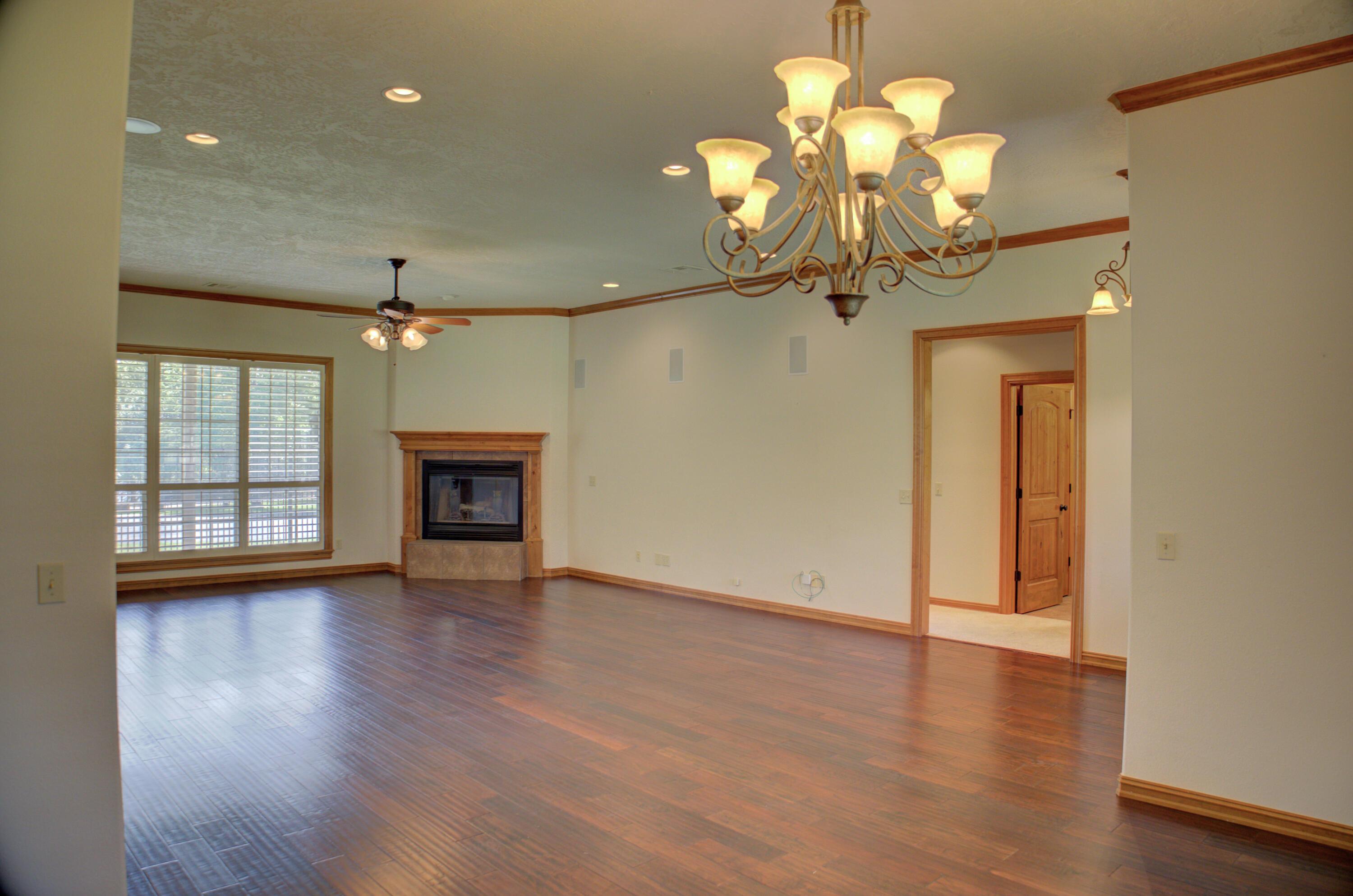 Image 3: Hardwood floors
