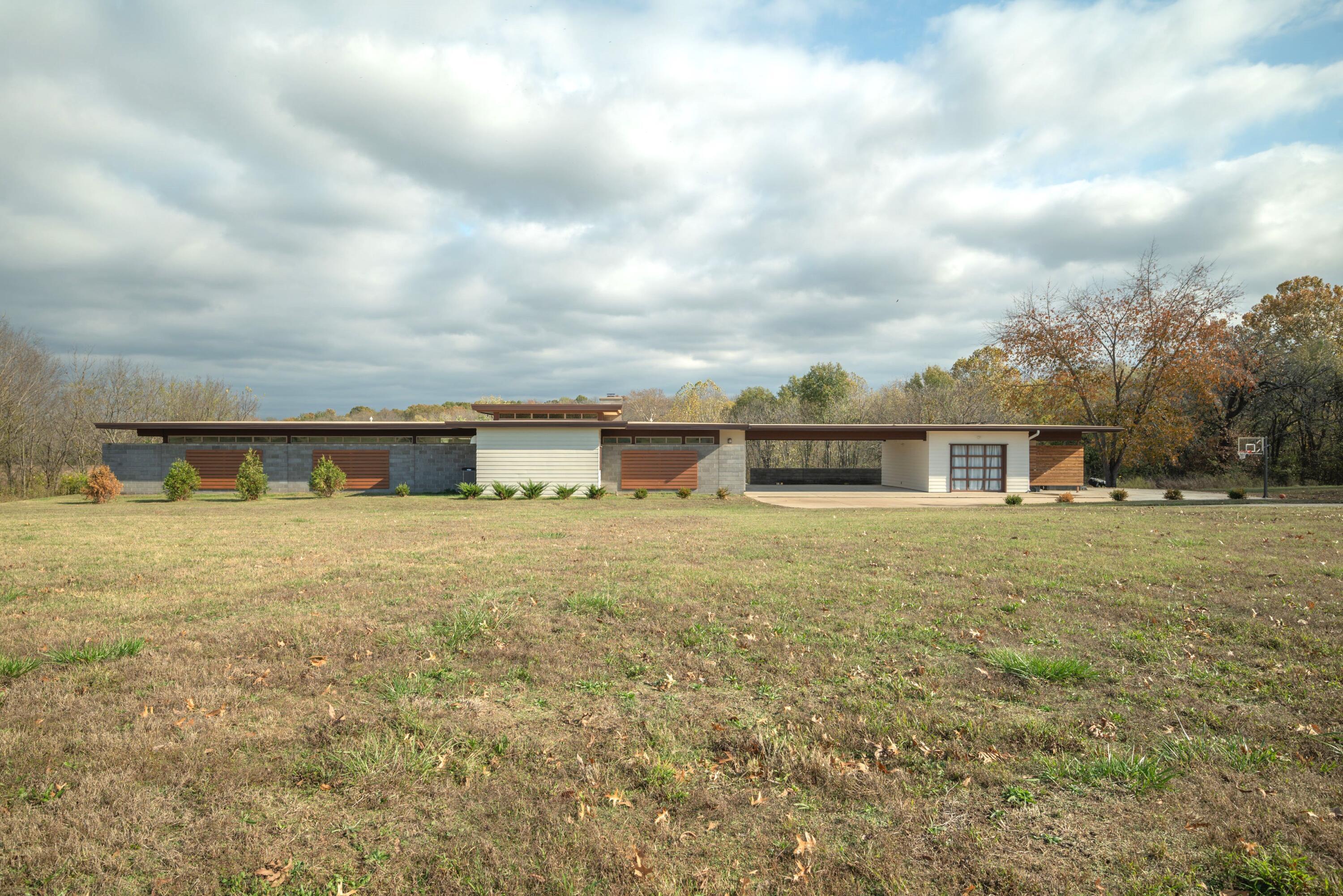 Image 2: Front