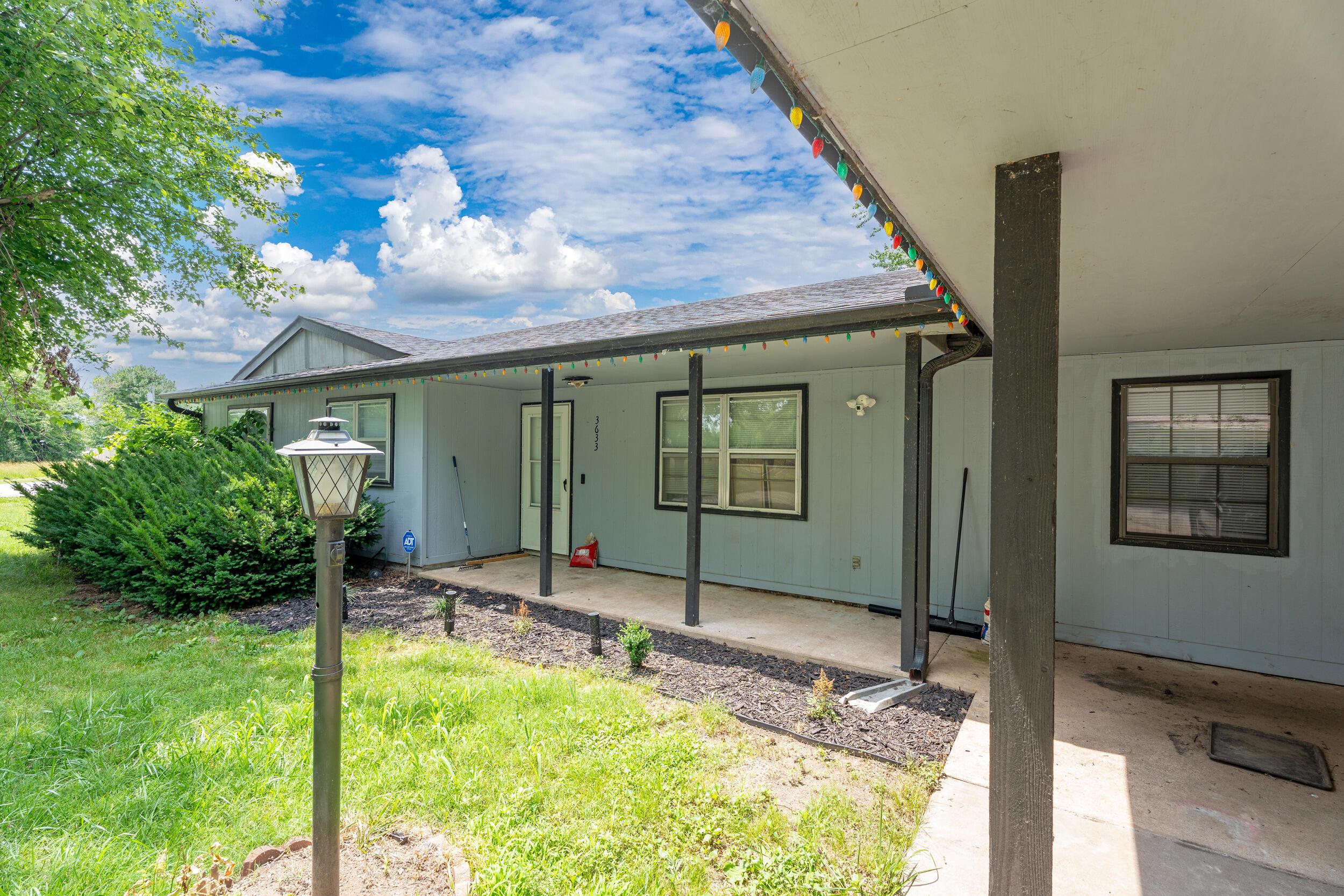 Image 2: Covered Front Porch