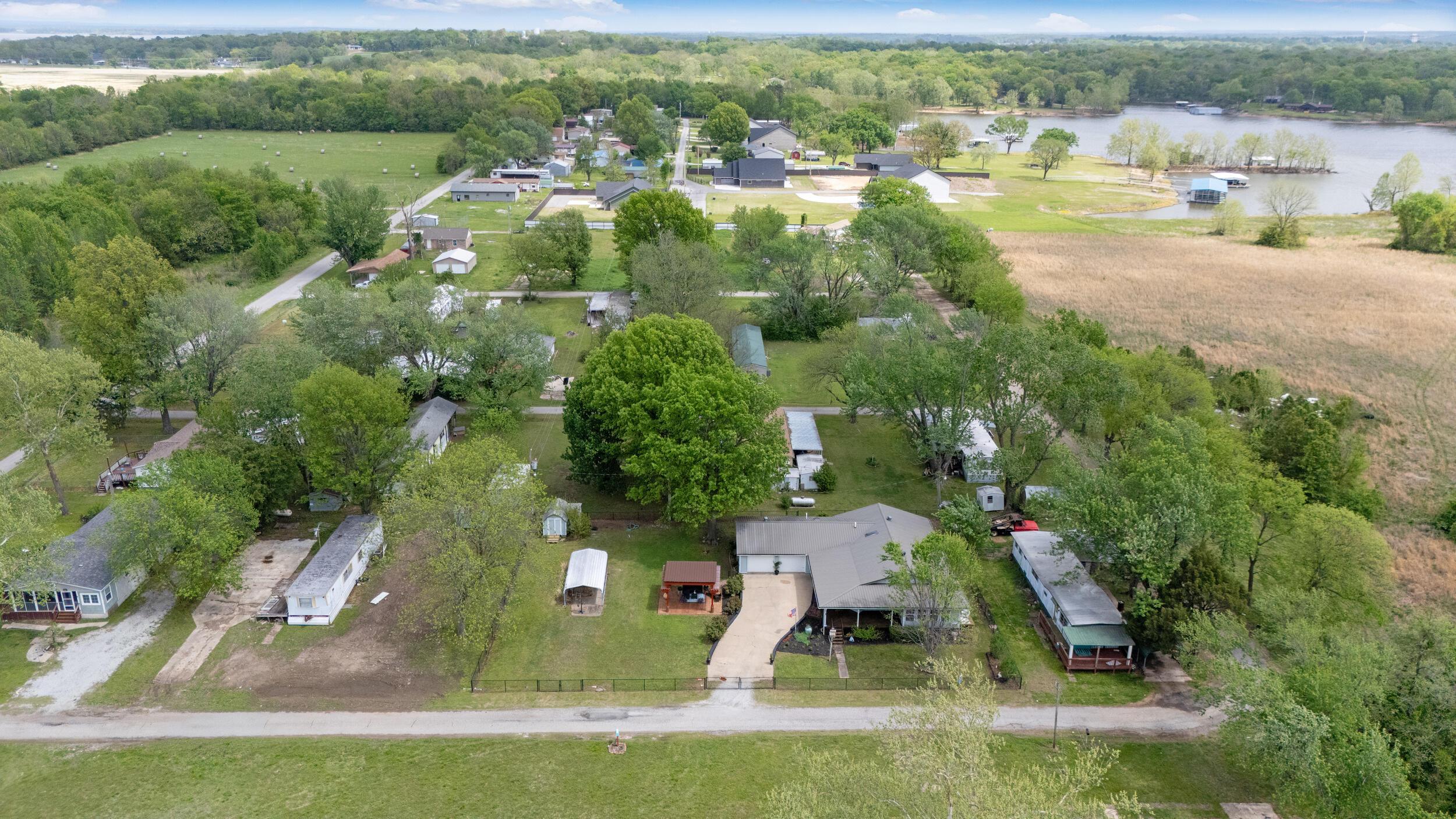 Image 3: Aeria View 2