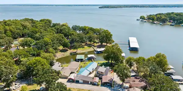 Image 2: 66-web-or-mls-DJI_20260811115923_0028_D
