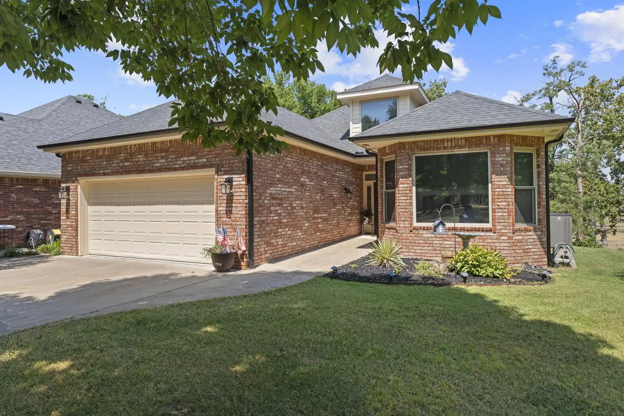 Image 1: 42-web-or-mls-DSC08995