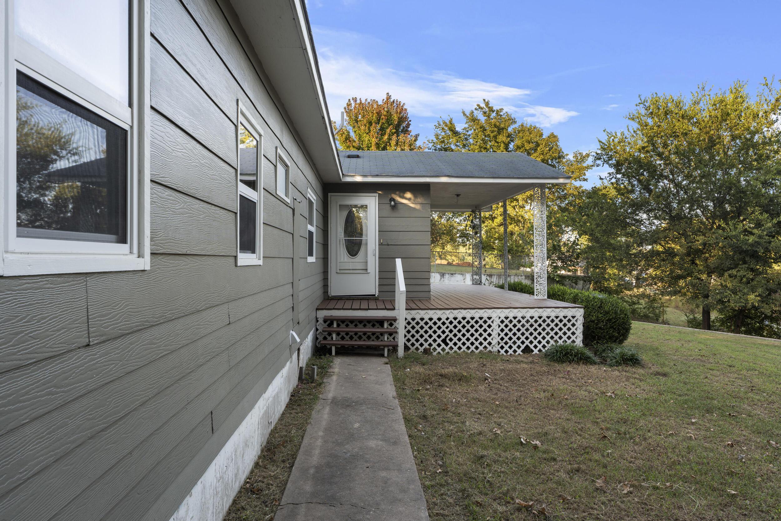 Image 4: Fresh painted exterior