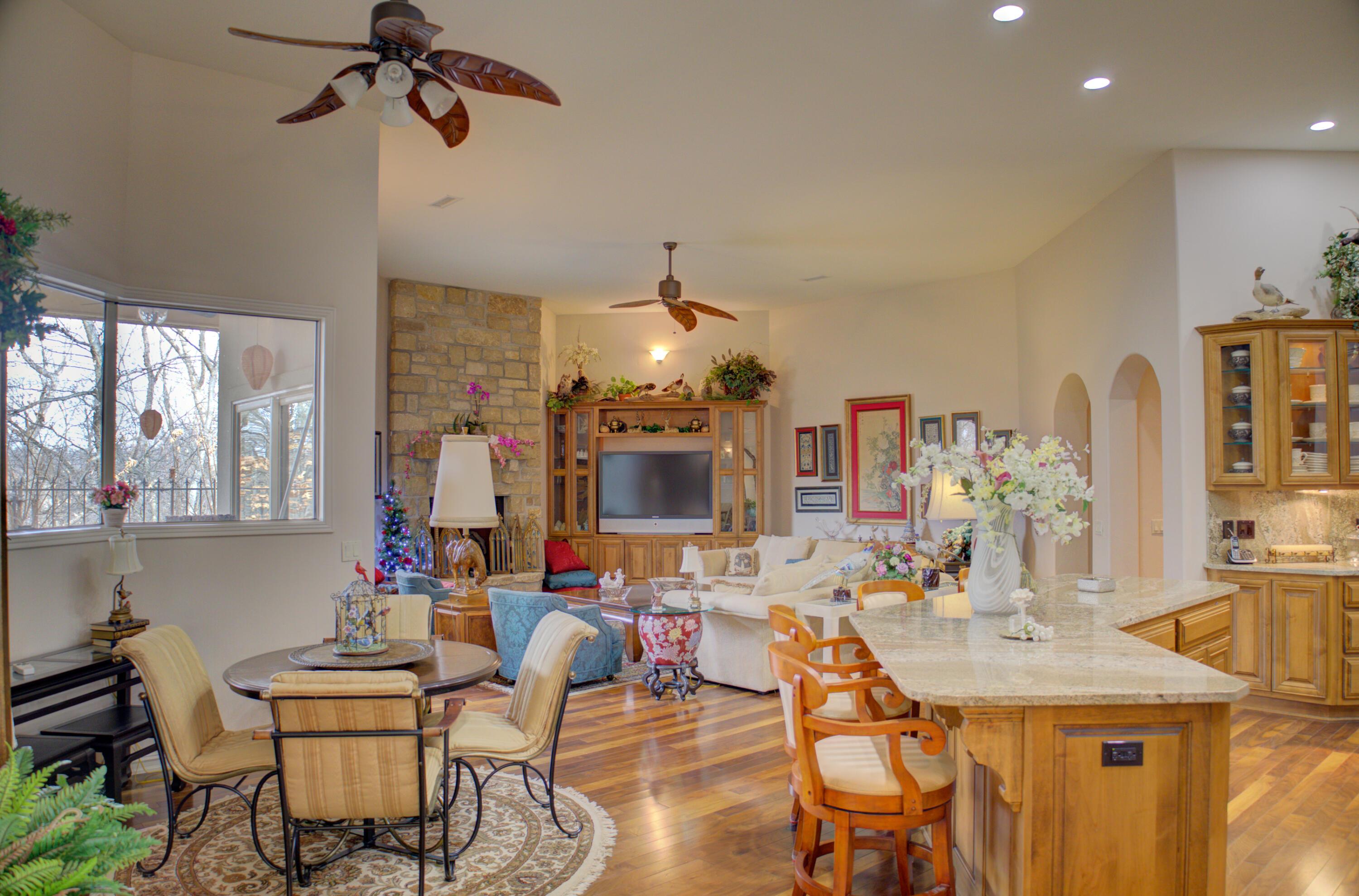 Image 4: Open Plan