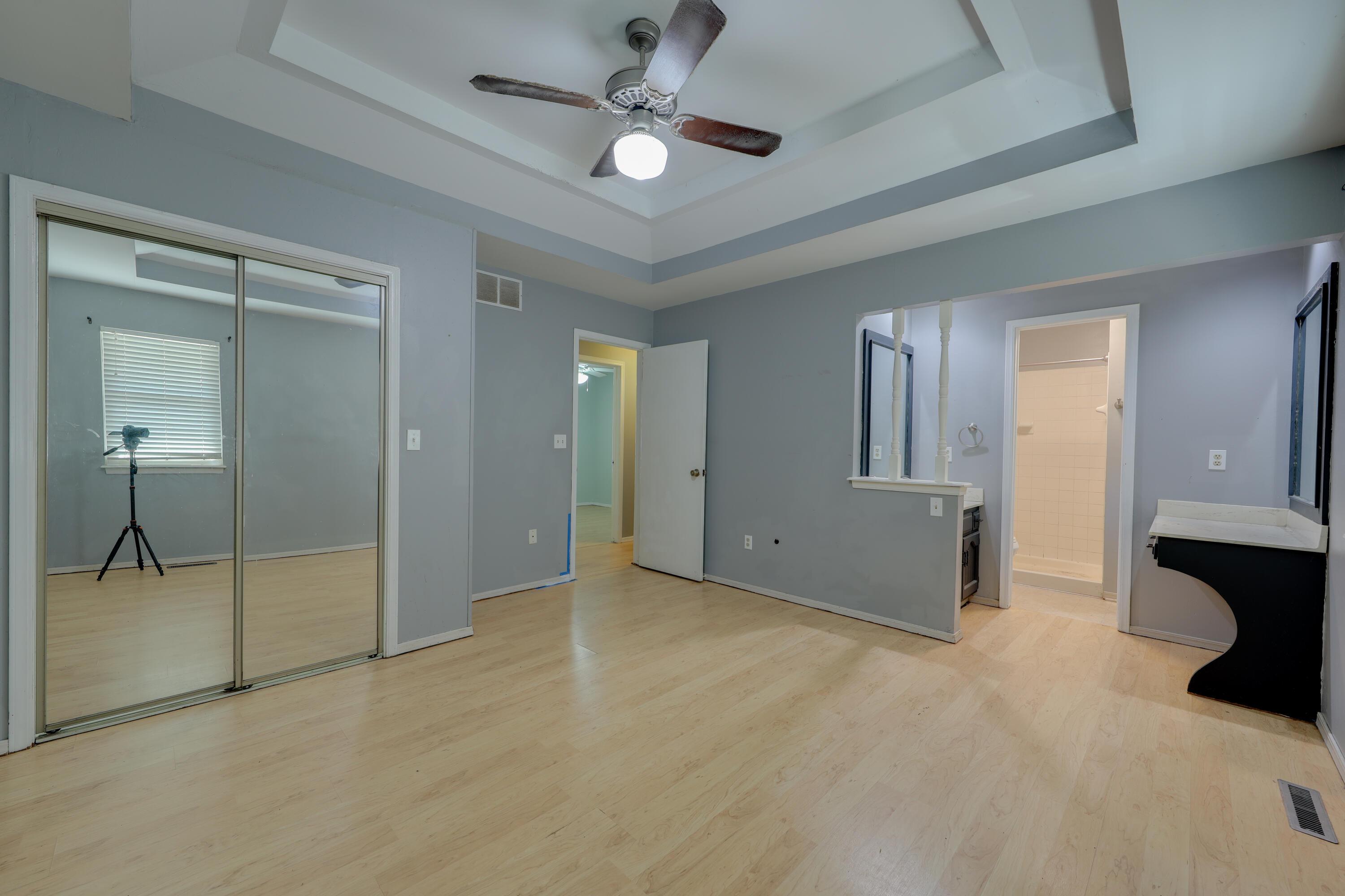 Image 4: primary