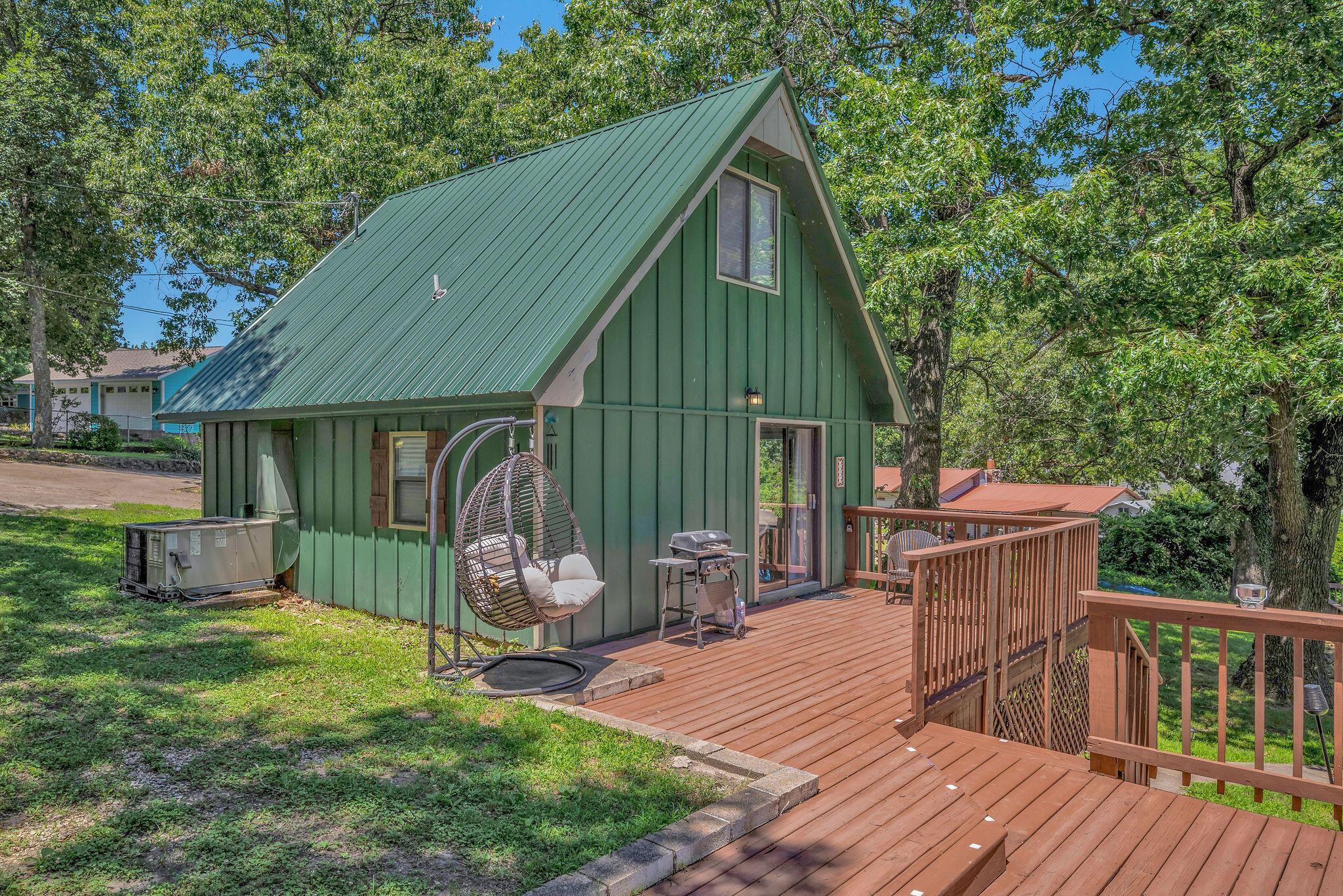 Image 3: Cabin 1