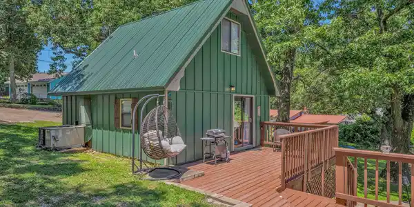 Image 3: Cabin 1