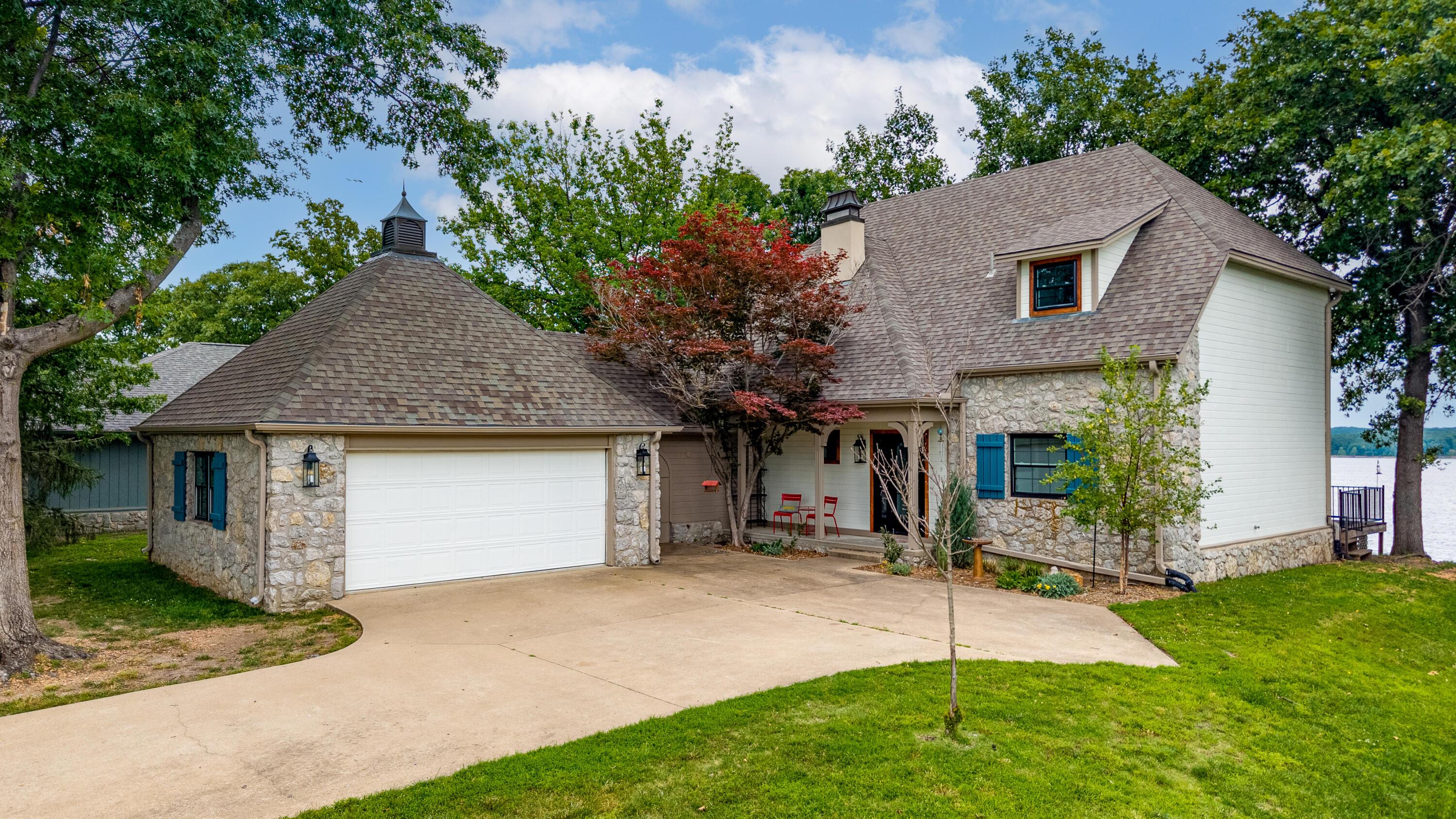 Image 2: 32946 Mockingbird Lane-1
