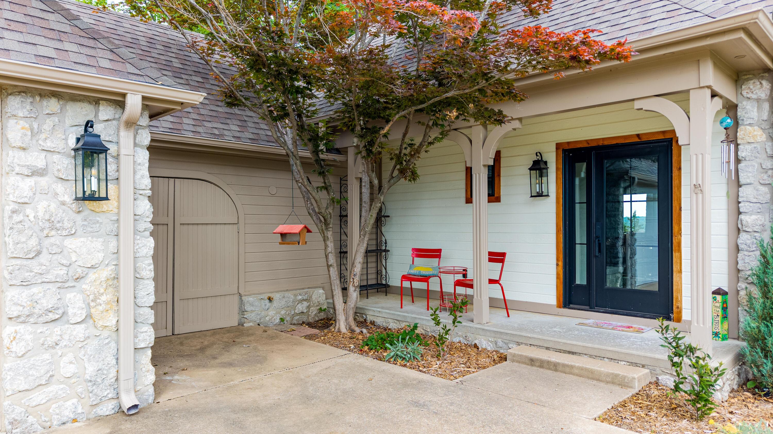 Image 4: 32946 Mockingbird Lane-5