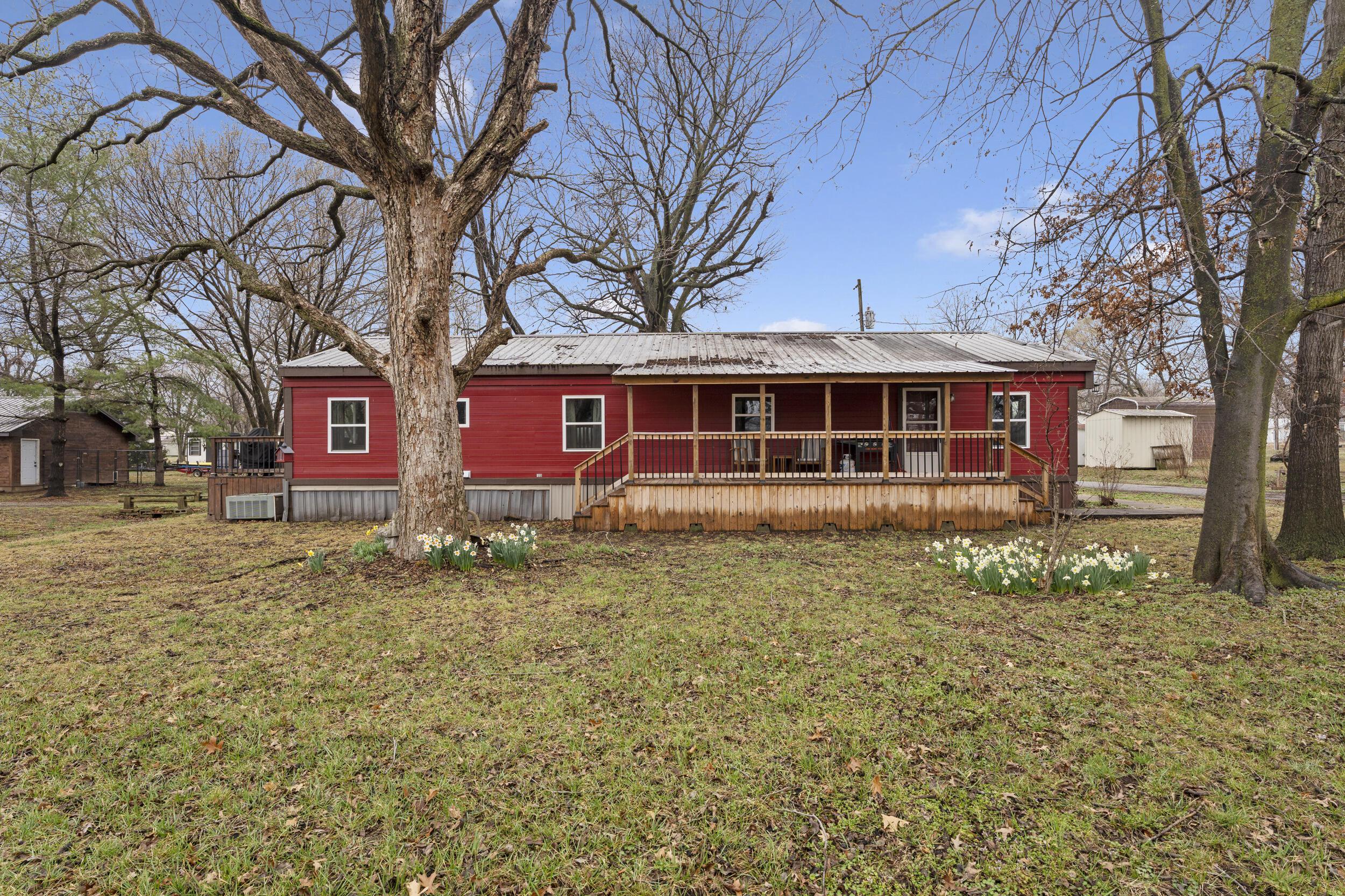 Image 1: Exterior