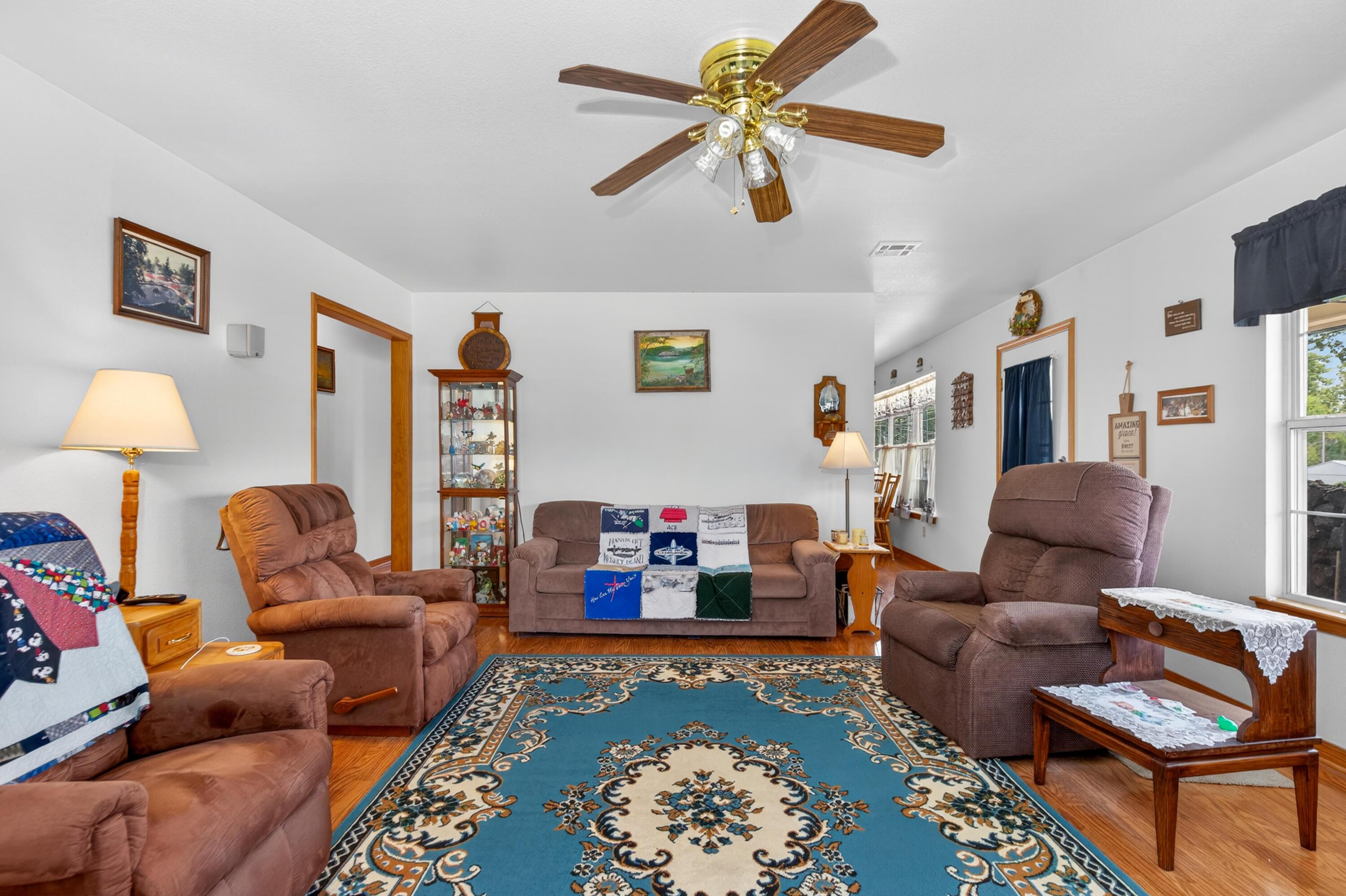 Image 4: 55430 East 298 Road-31