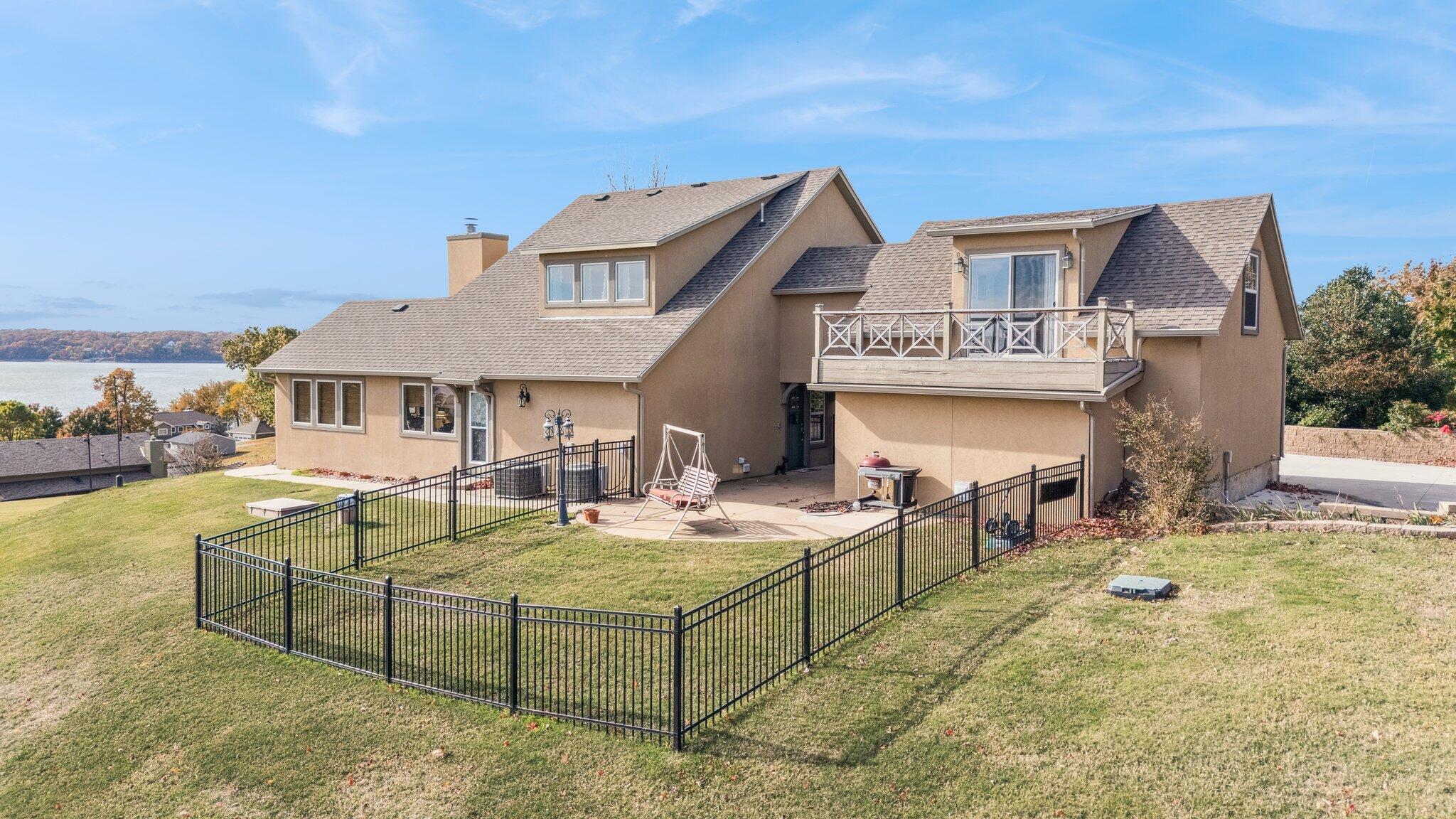 Image 4: 3-web-or-mls-32060-lavender-lane