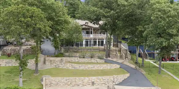 Image 3: lakeside view of home