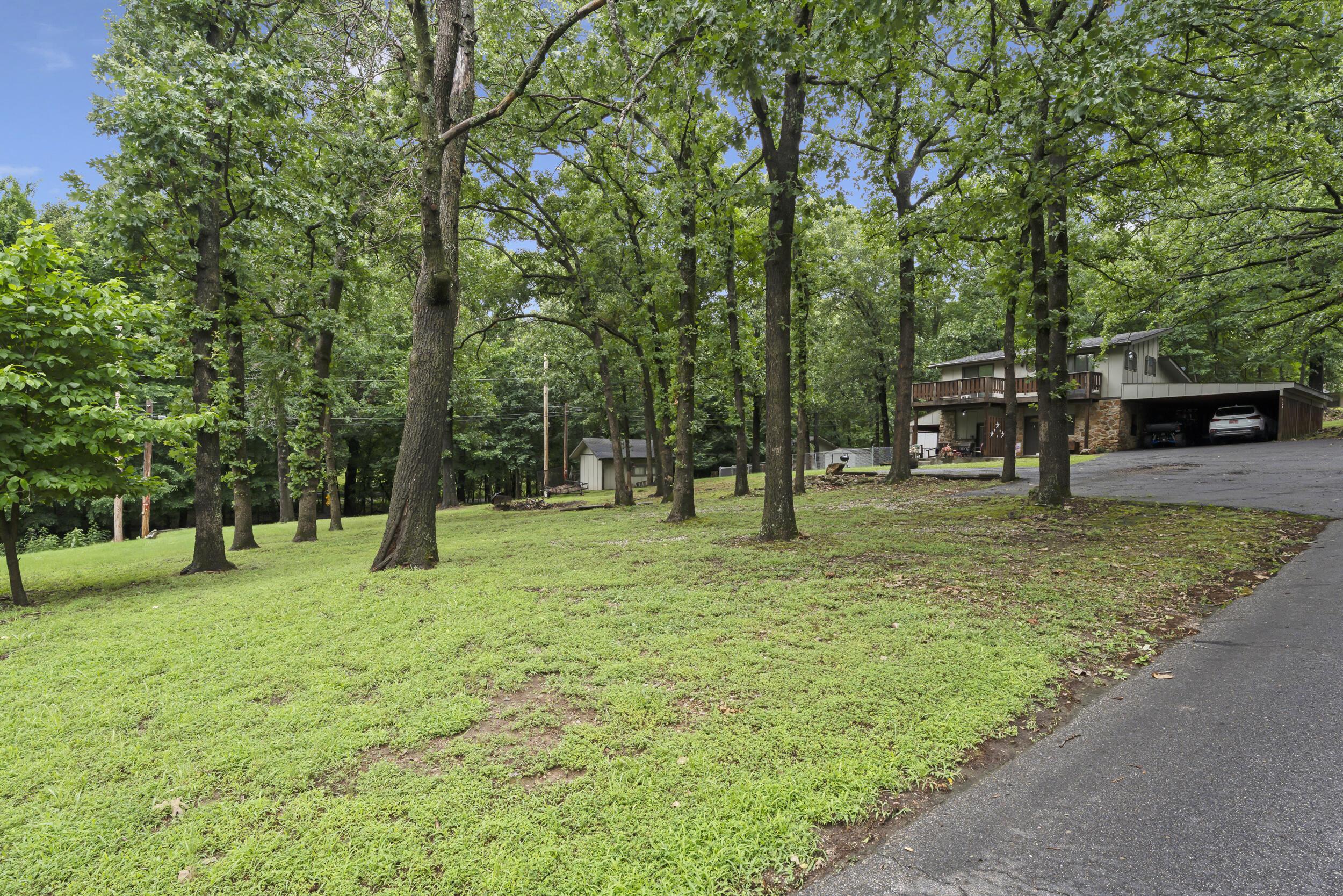 Image 4: 1.55 acre