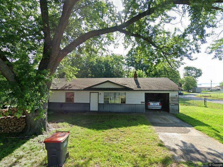 Image 1: Front of House 10401 Wolf Creek Drive Gr