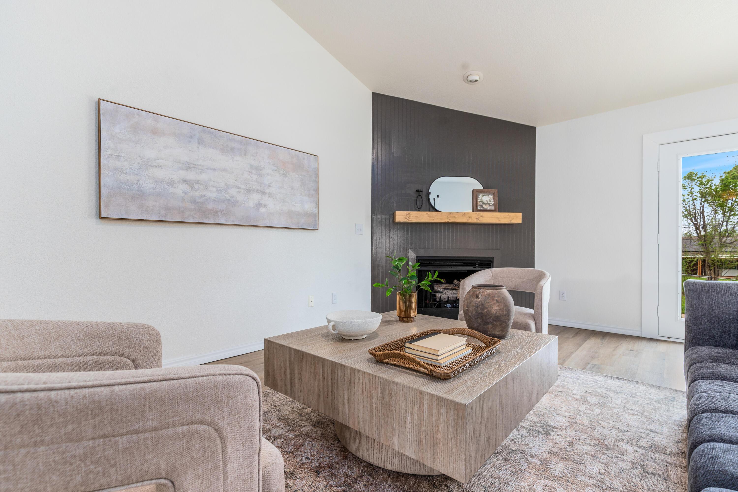 Image 4: 403 East 10th Edits-17