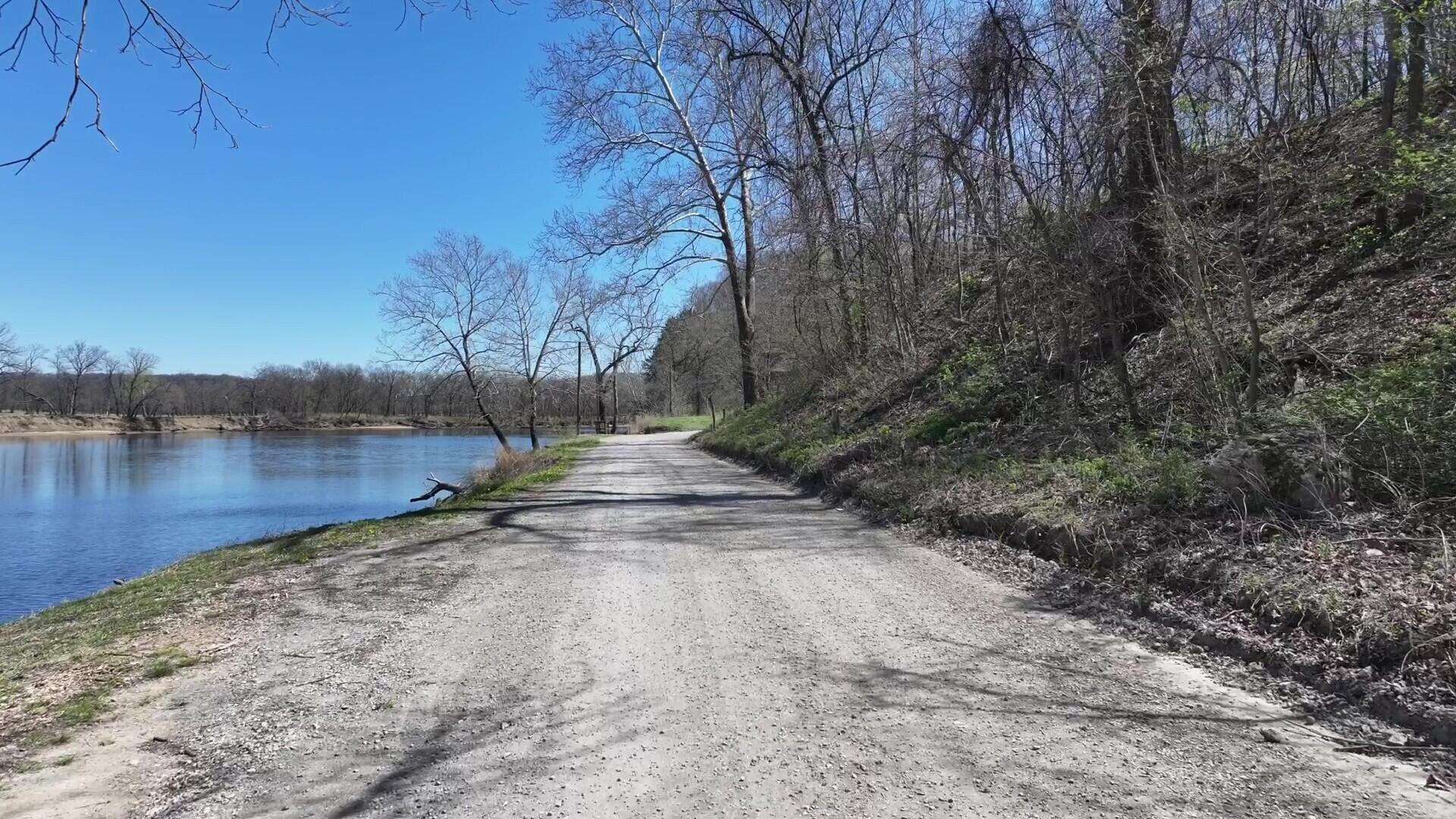 Image 2: County road 447