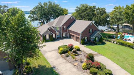 5095 Lake Breeze Road